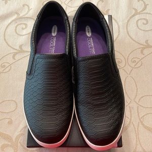 Women’s Dr Scholl’s  Slip On.  New.  Never Worn
